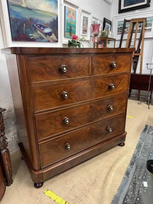 Flamed Victorian Mahogany Chest of Drawers