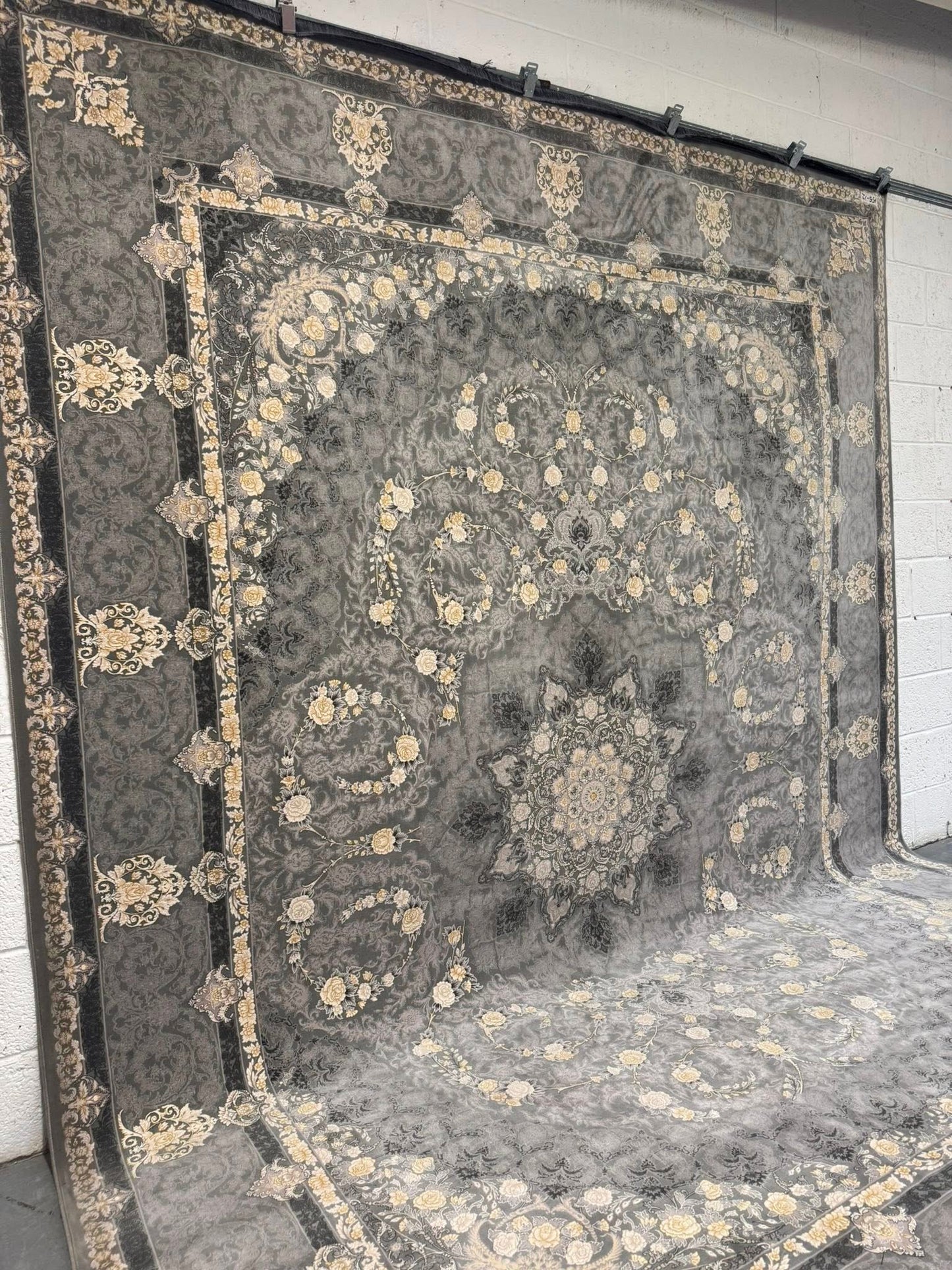 Superb Embossed Grey Ground Rug