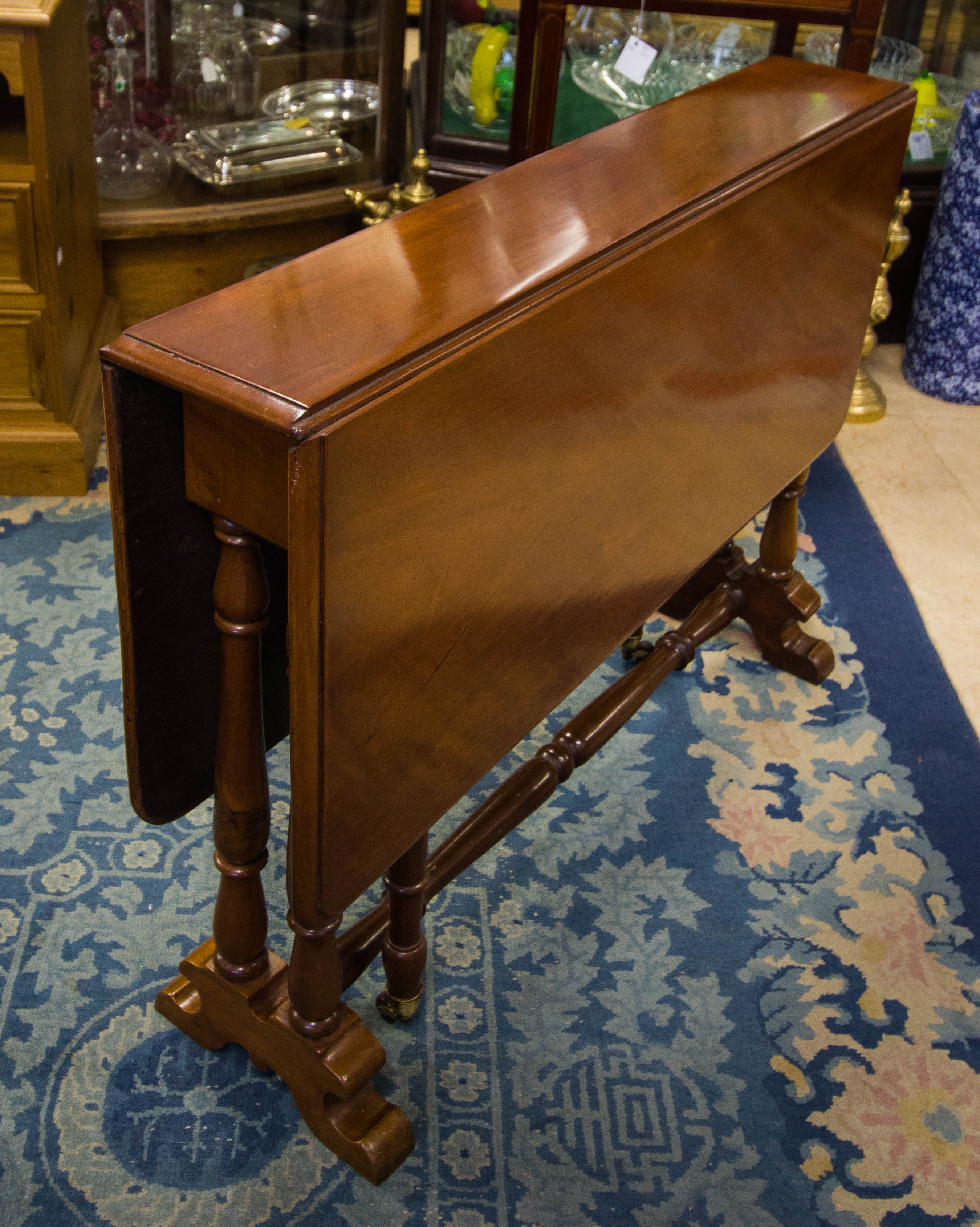 Drop leaf online table antique