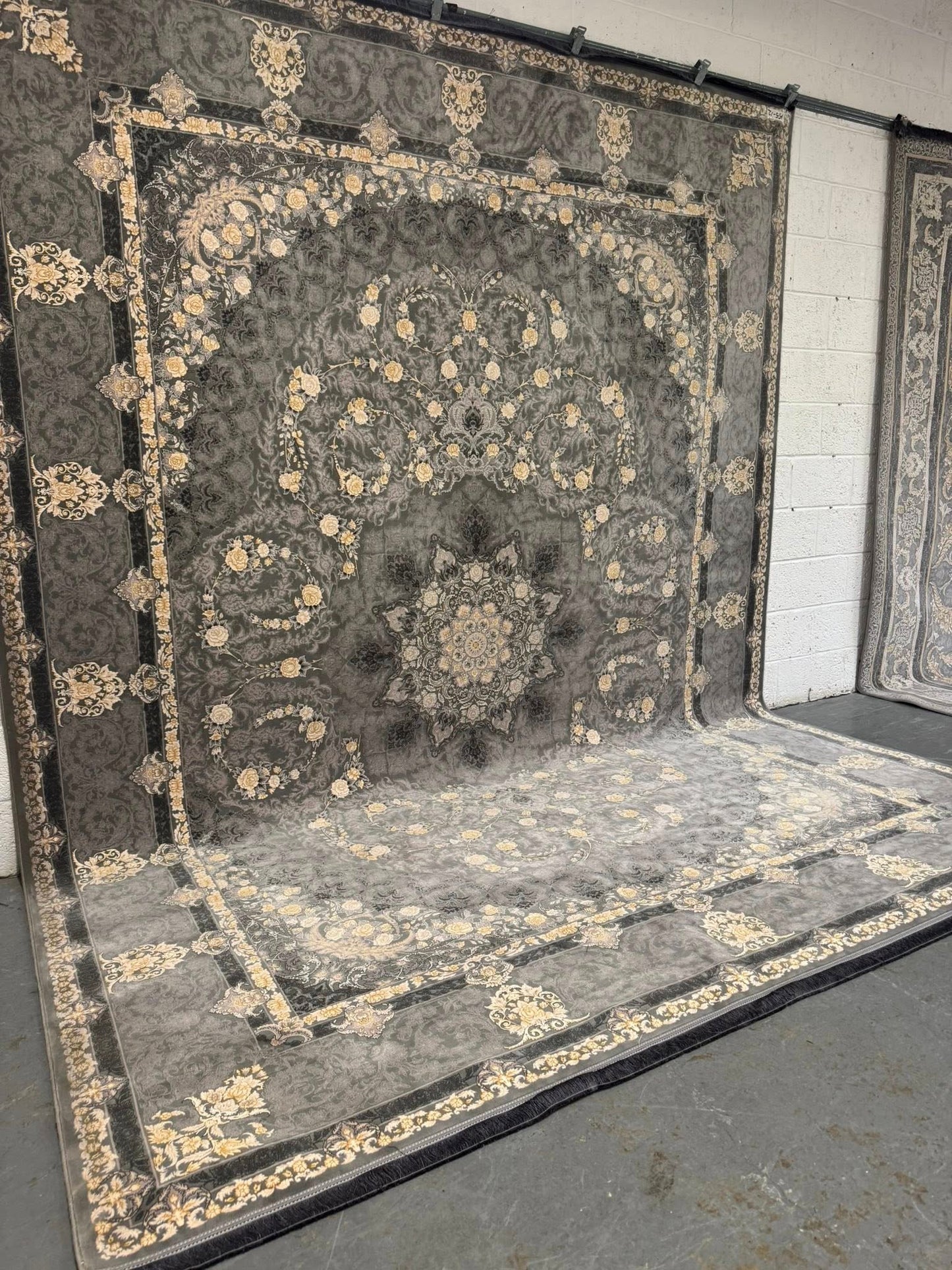 Superb Embossed Grey Ground Rug