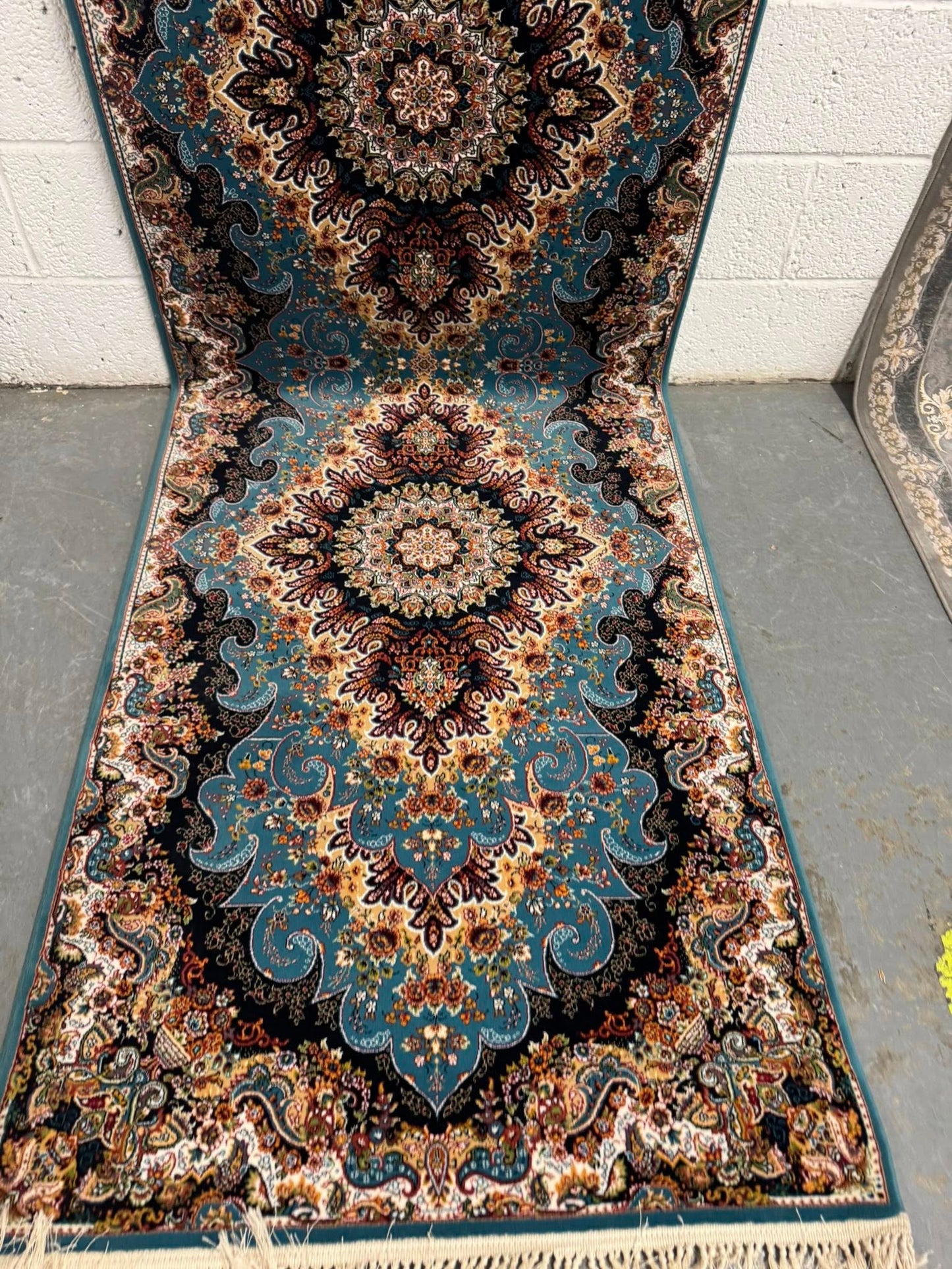 Fine Woven Full Pile Turquoise Embossed Ground Runner Rug