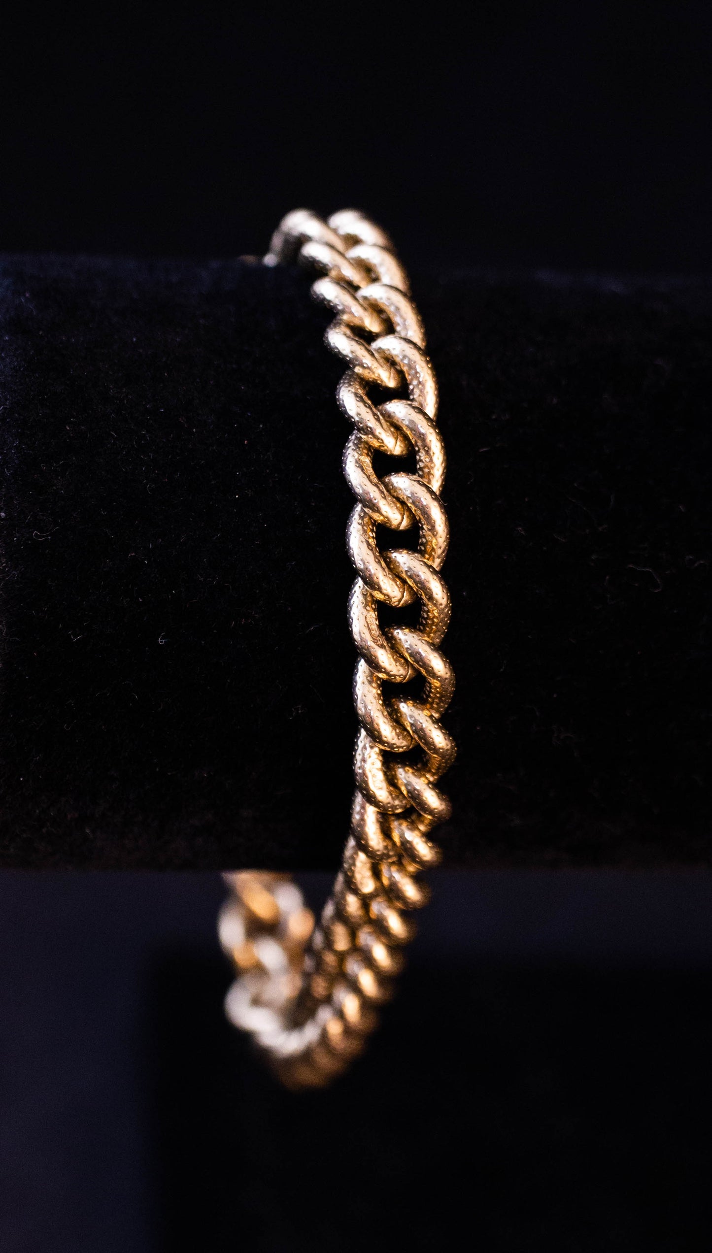 Gold Curb Link Bracelet