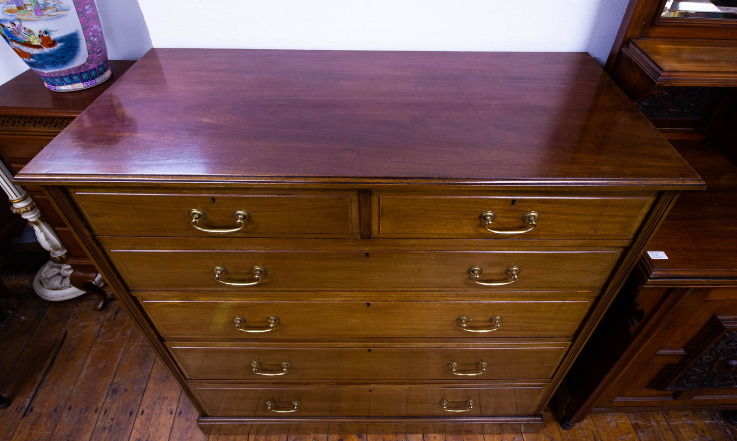 Quality Mahogany Chest of Drawers